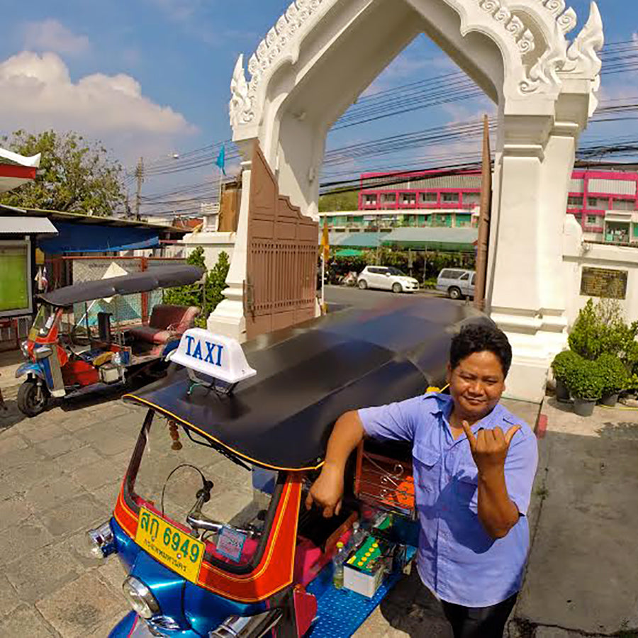 TRAVEL BUILDS COMMUNITY (AND BUILDING COMMUNITY IS WHAT WE’RE ALL ABOUT!)