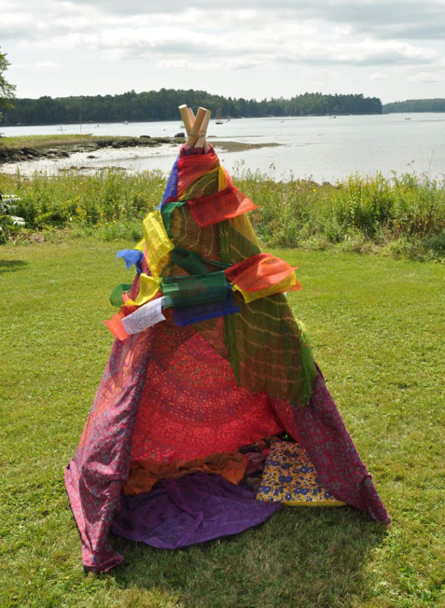 Mexicali DIY: Hippie Teepee Fort for Kids or Adults!