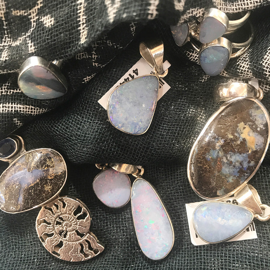 GEMSTONE MAGIC & MEANING: OPAL