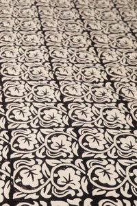 Block Print Floral Tablecloth in Crespicular Vines