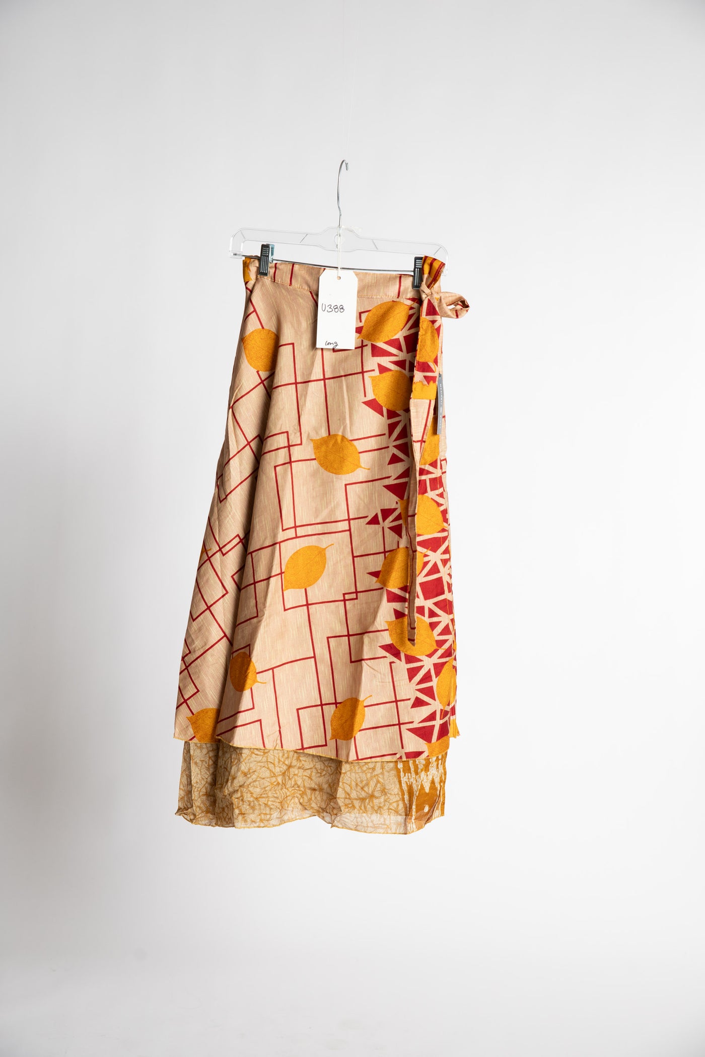 Skirt with geometric pattern 