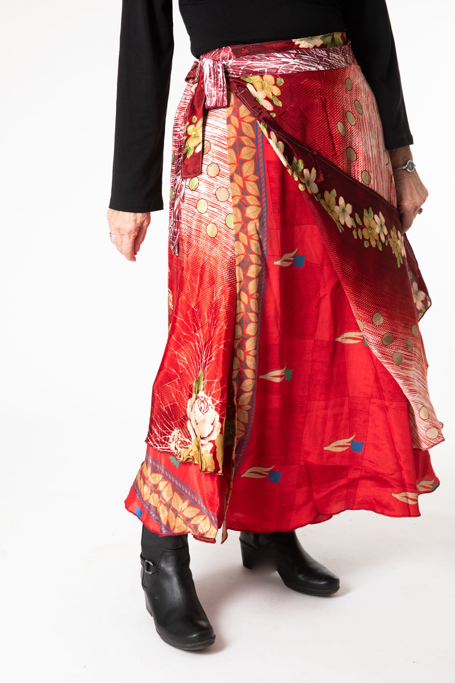Toni is wearing sari silk wrap skirt in fire on the mountain