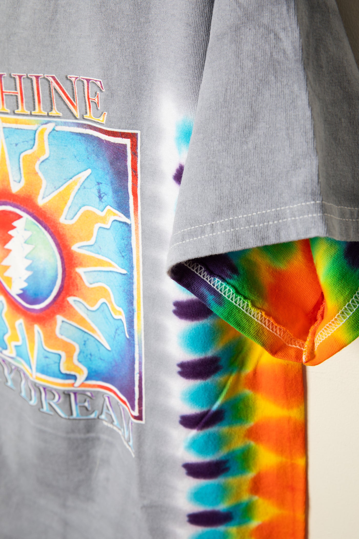 Grateful Dead inspired Sunshine Daydream T-Shirt with tie dye on the sides and a sun stealie design