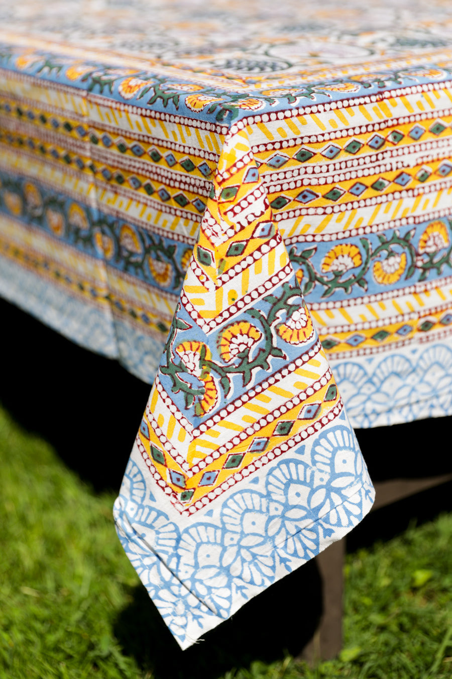 Block print tablecloth in multi feathered vines