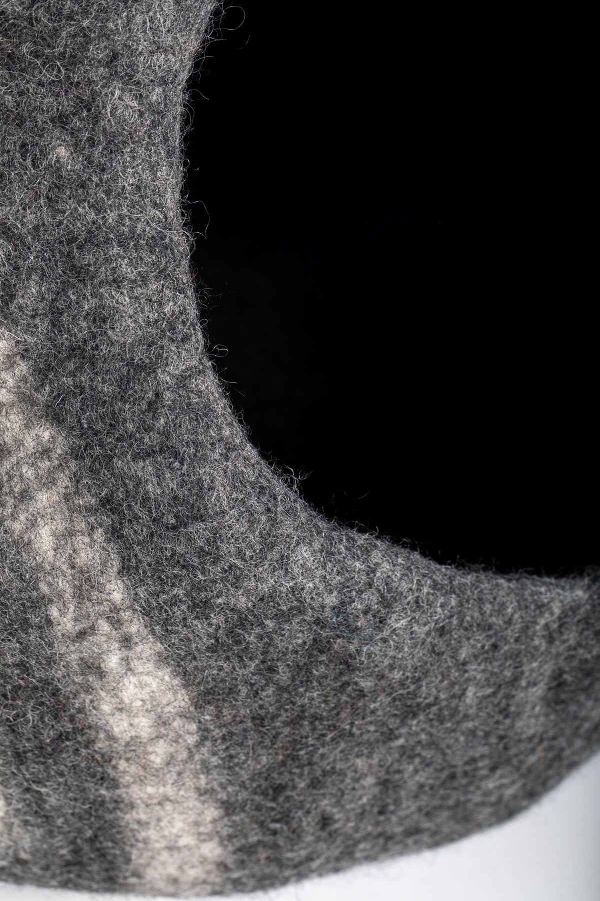 Felt Cat Cave in Dark Gray