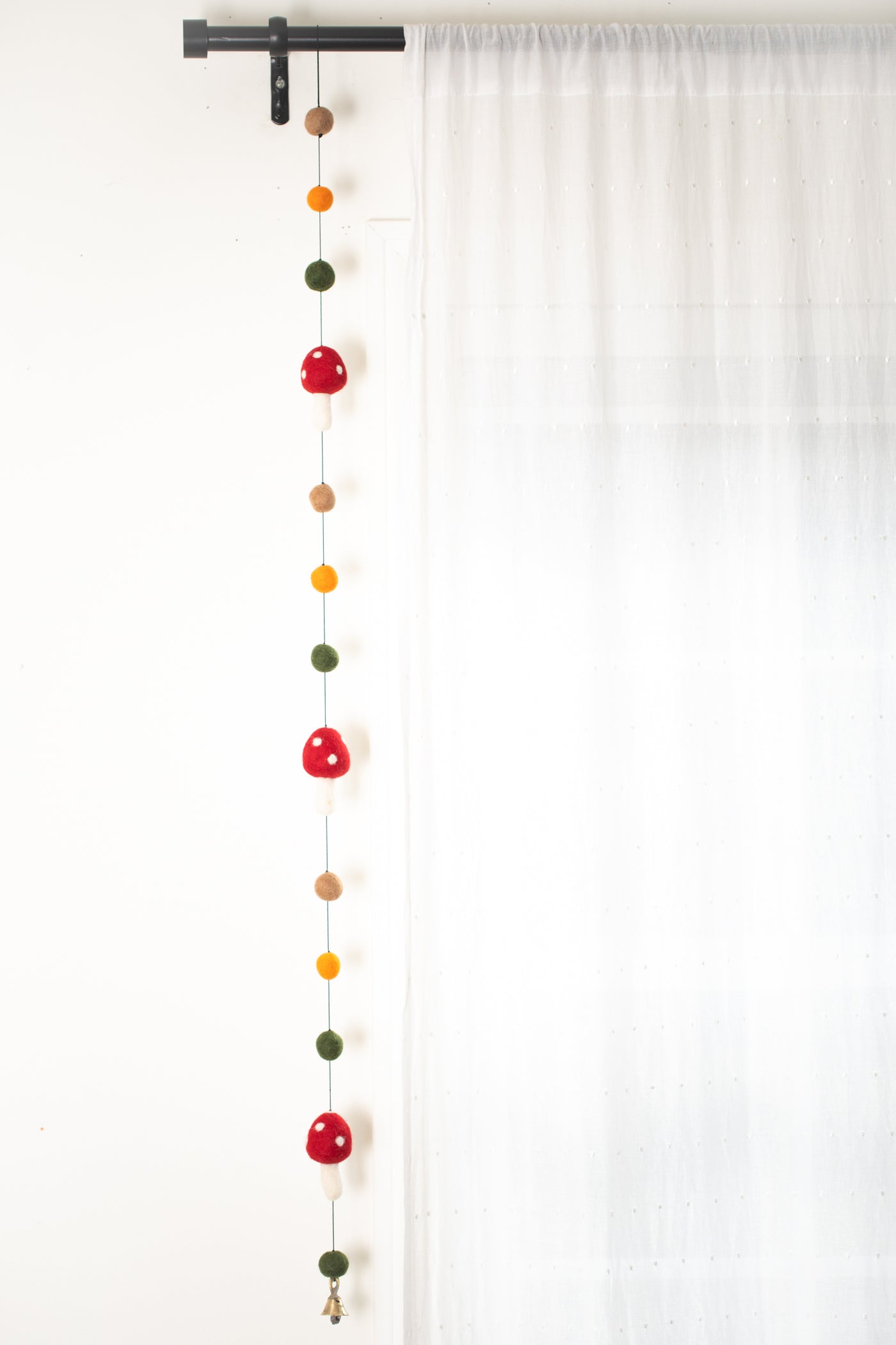 Felt Mushroom Garland in Red