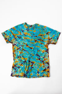 Crackle Tie Dye T-Shirt in Turquoise on white background