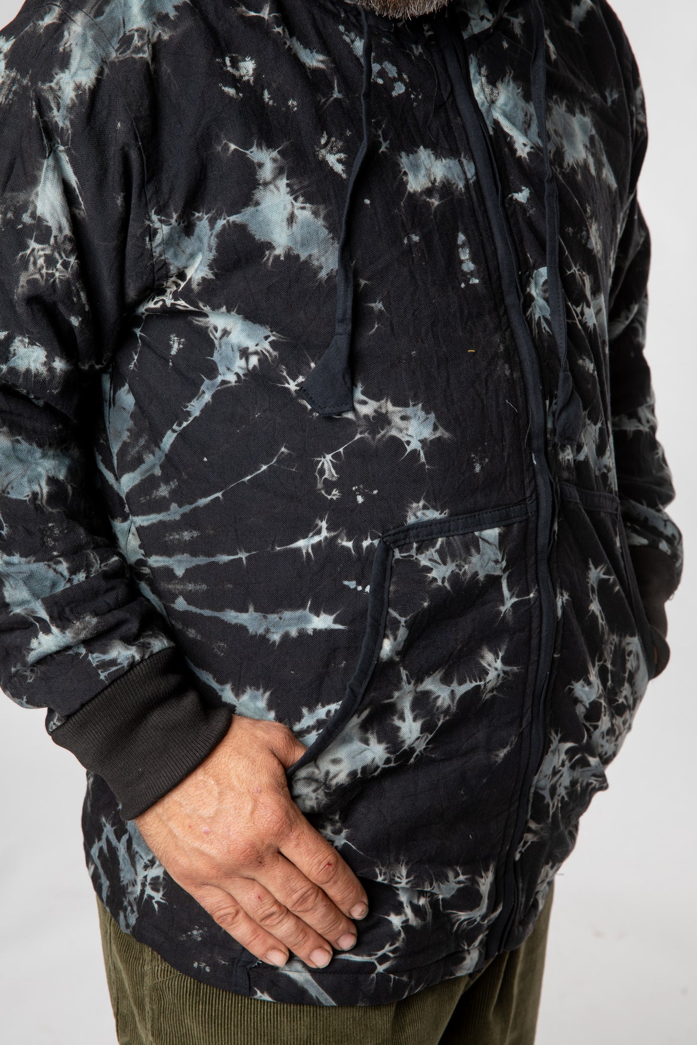 Harvey is wearing size M tie dye jacket in black
