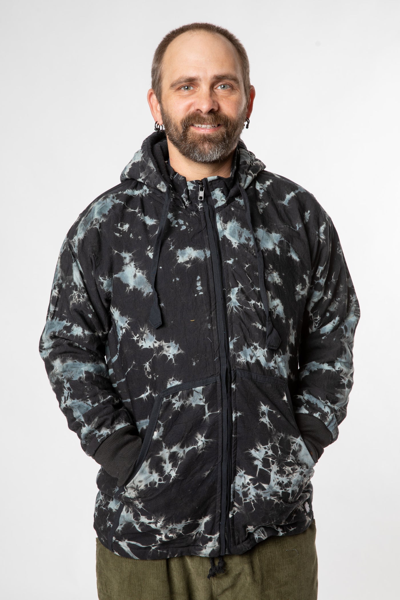 Harvey is wearing size M tie dye jacket in black