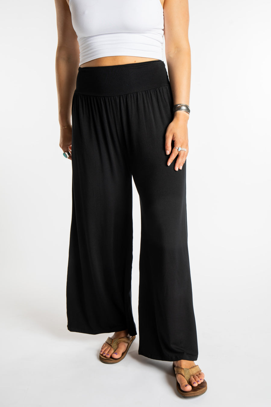 Sophie is wearing size S/M lounge pants in Black