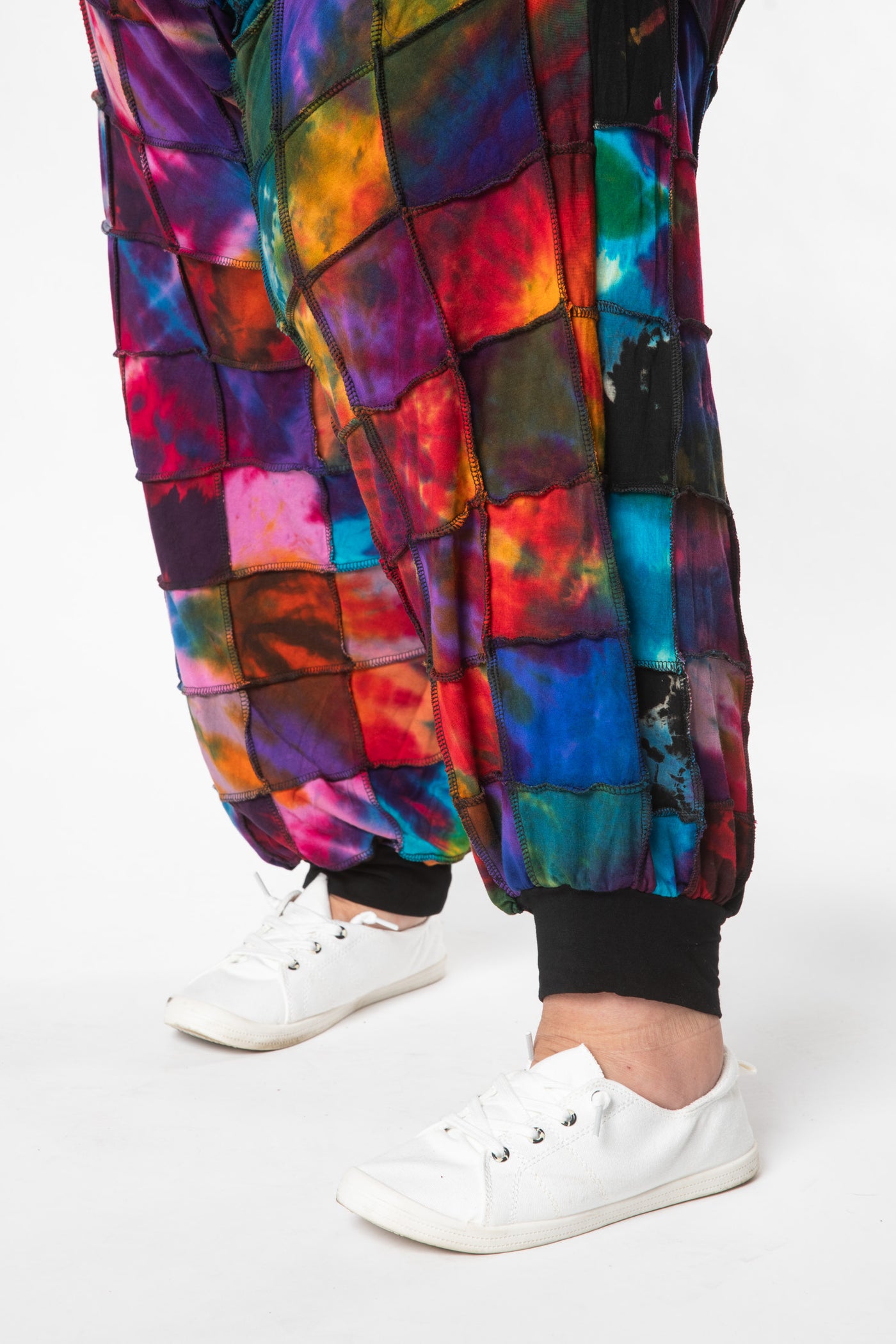 Angel is wearing size L/XL patchwork tie dye harem pants