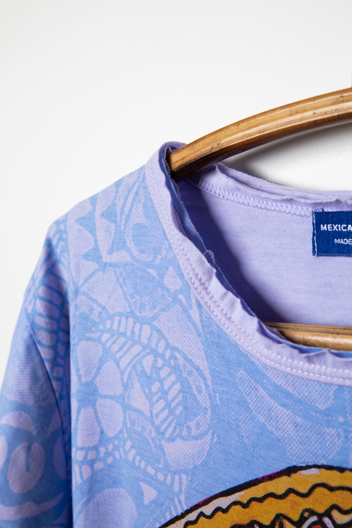 Lavender Yin Yang graphic, screen printed t-shirt detail of collar