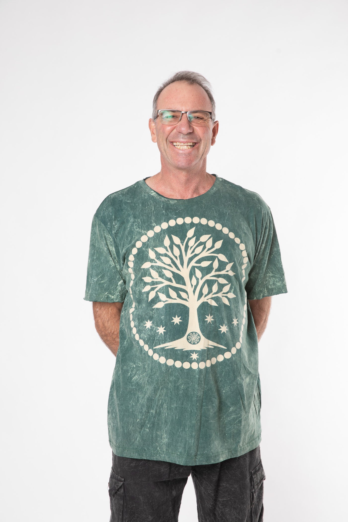 Ross is wearing size L tree of life t shirt