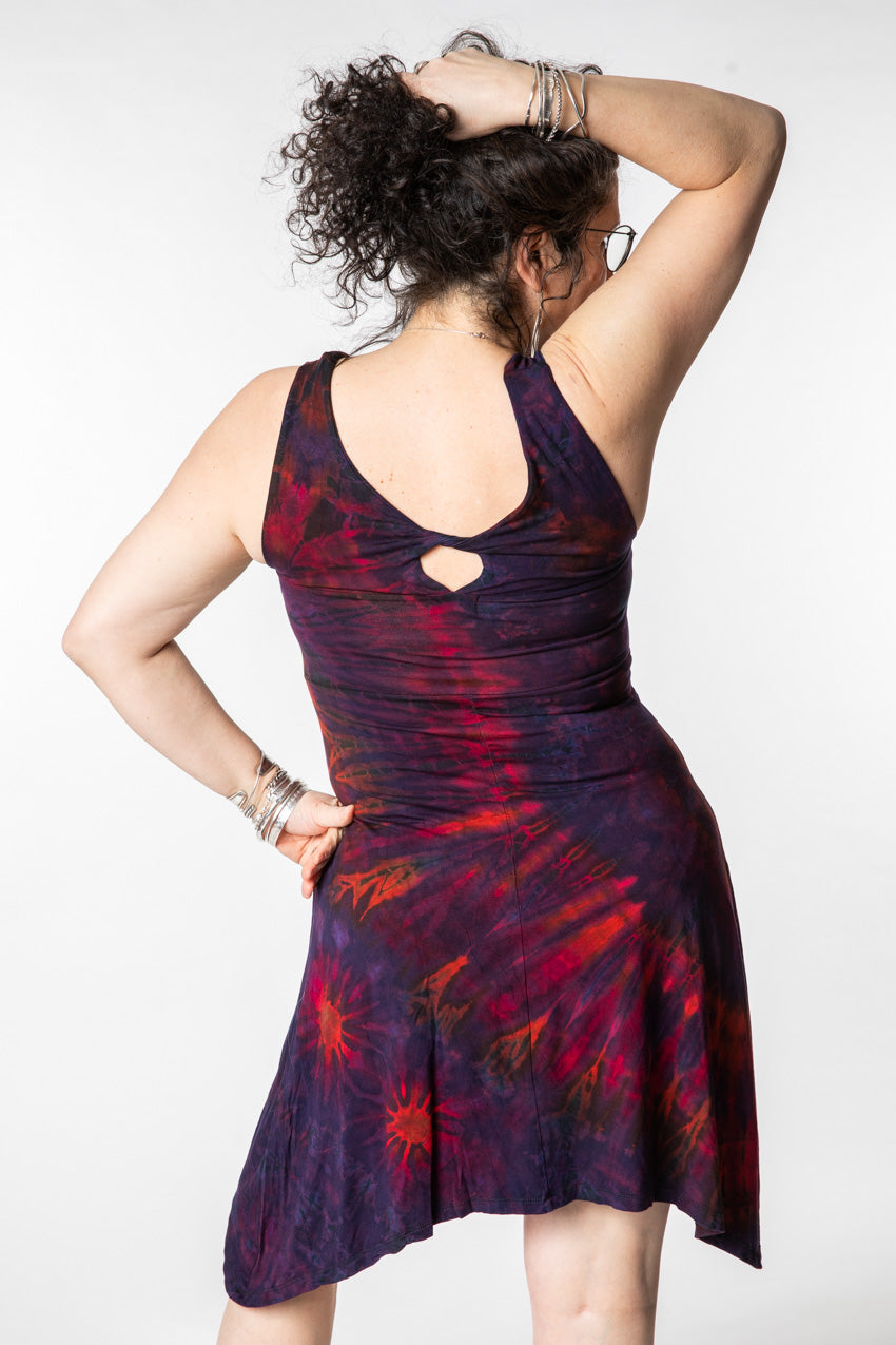Susan is wearing size M/L tie dye dress in eggplant