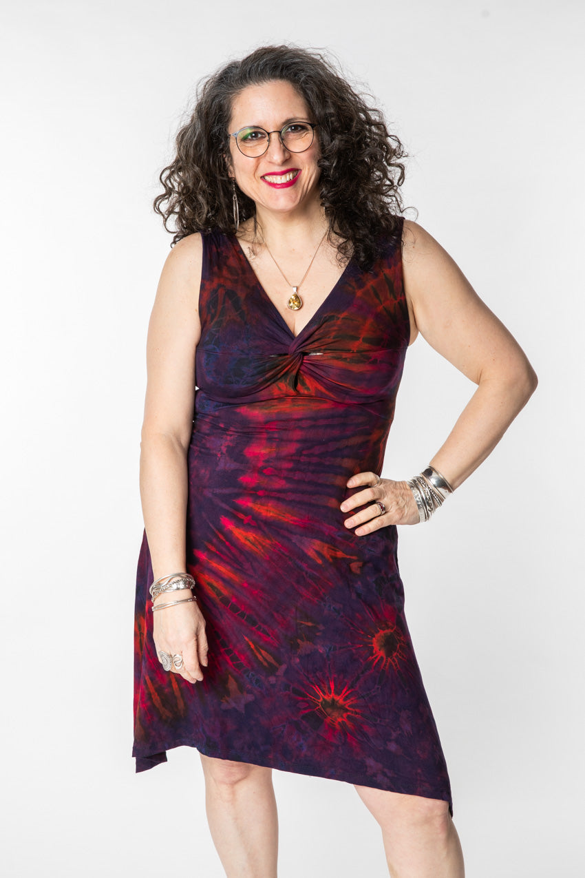 Susan is wearing size M/L tie dye dress in eggplant