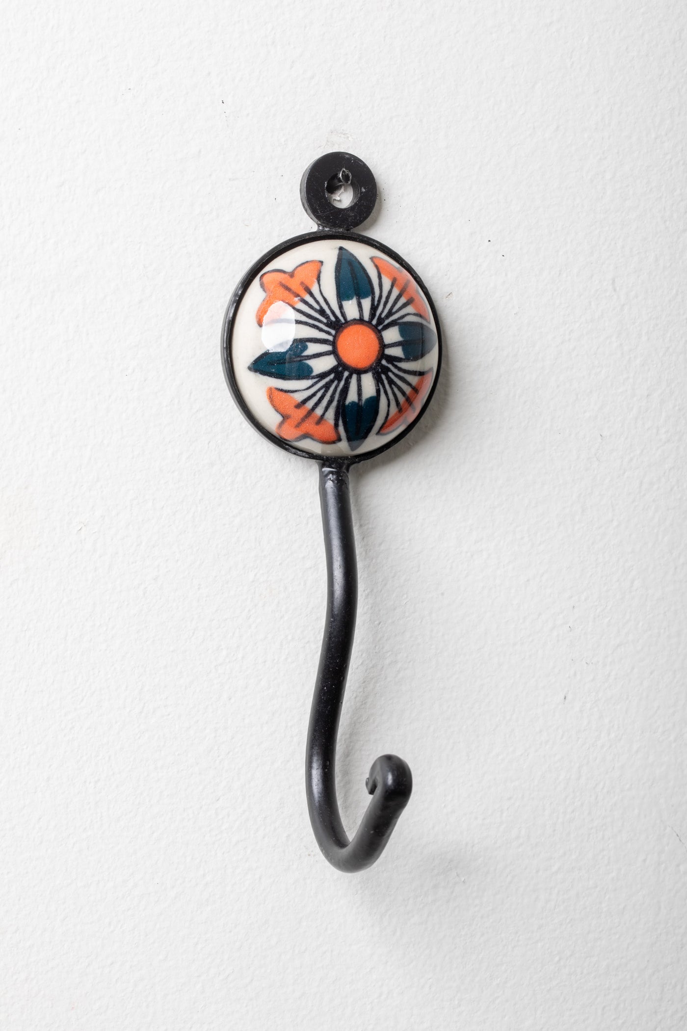 Round ceramic tile hook in white floral