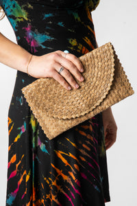 Woven clutch in brown