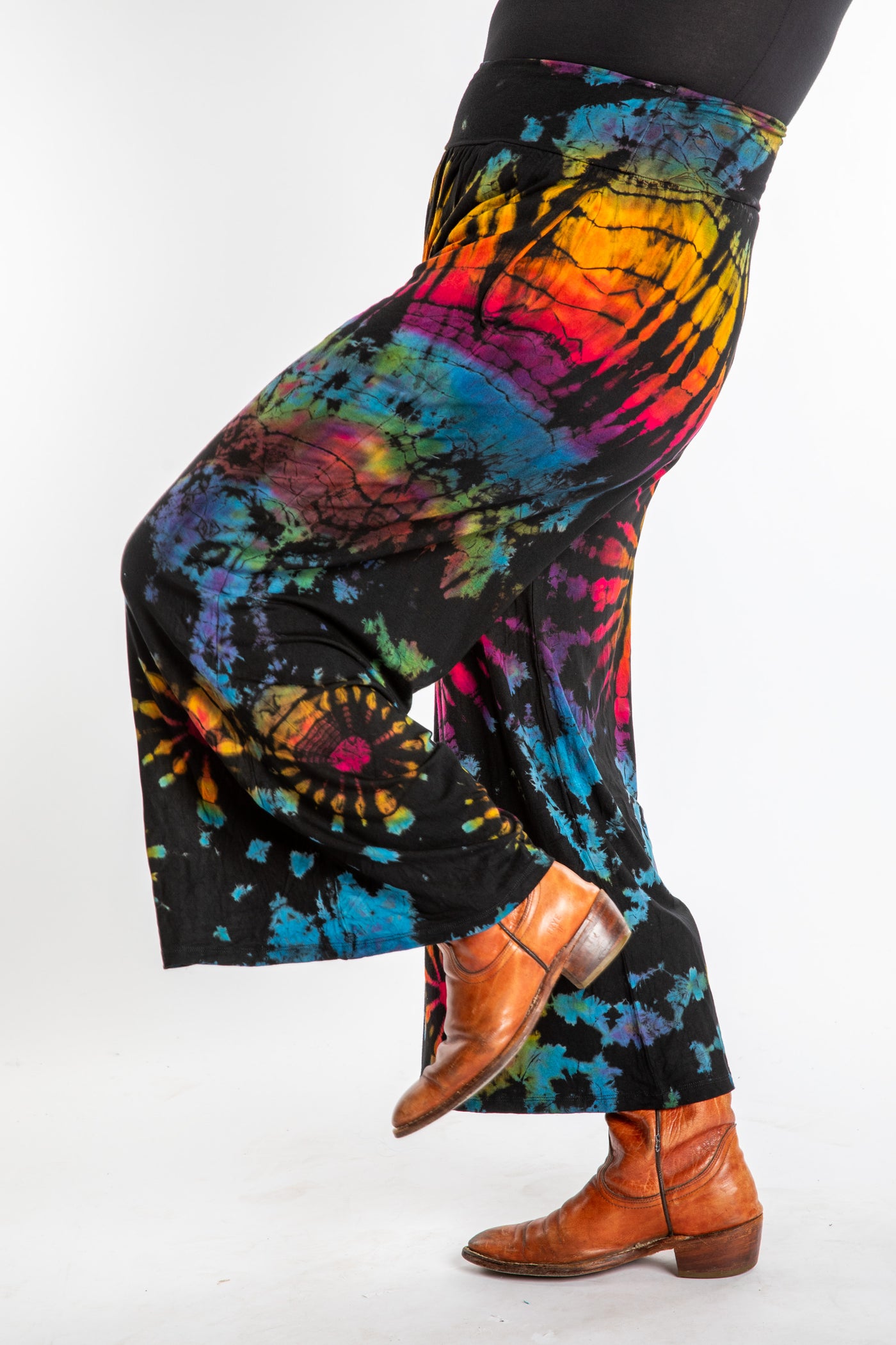 Susan wearing size S/M black tie dye pants in black rainbow