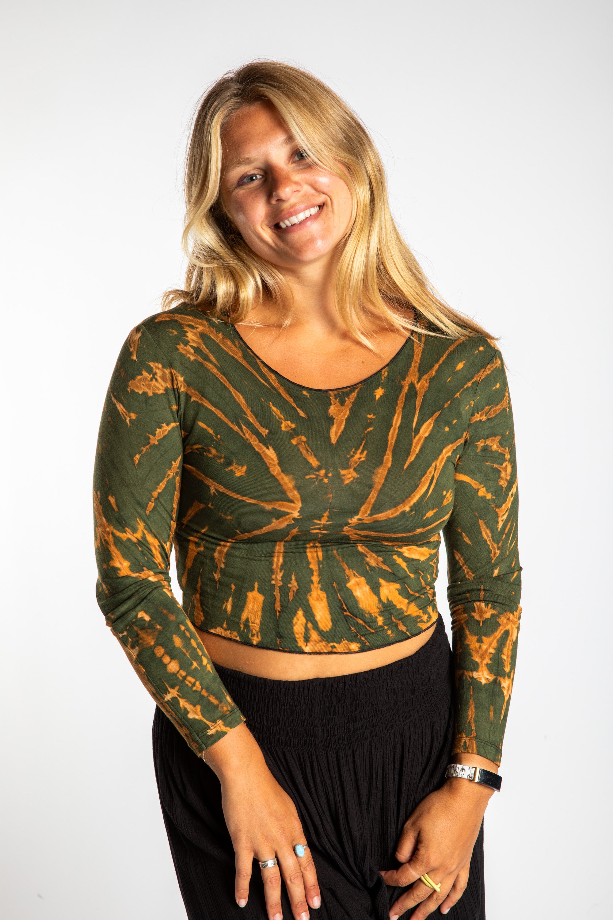 Soeng Tie Dye Crop Top | Tie Dye Long Sleeve Shirt · Mexicali Blues