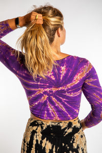 Sophie wearing a S/M tie dye long sleeve shirt in Purple