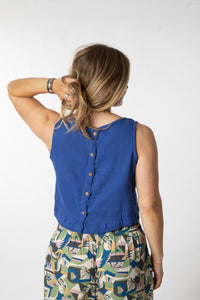 Sophie is wearing size S cotton tank top in cobalt