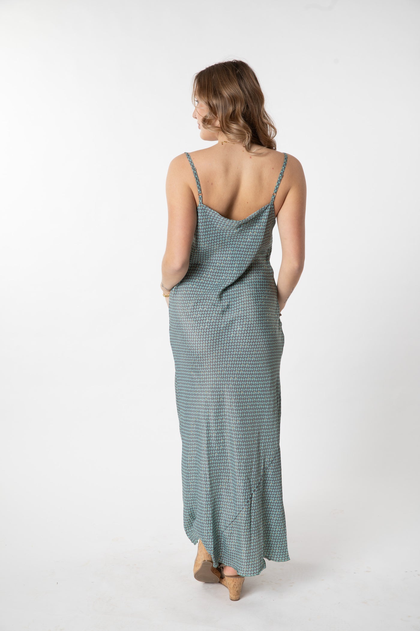Jacqueline is wearing a size S/M maxi dress in mint