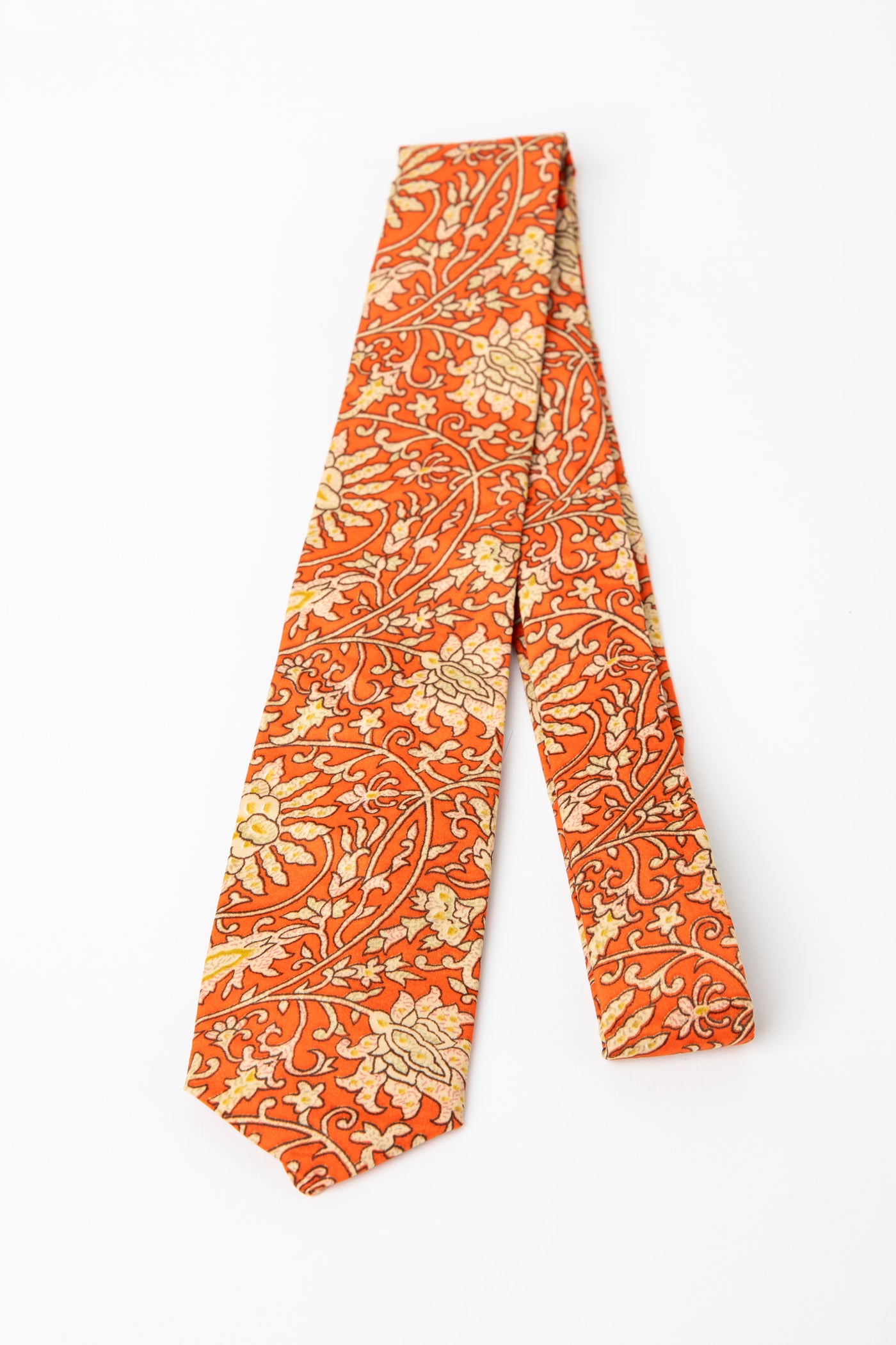 Mens silky floral tie in bittersweet