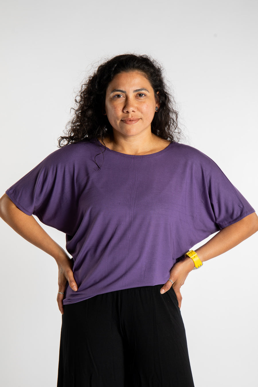 Teciane is wearing size S/M top in Dark Lavender