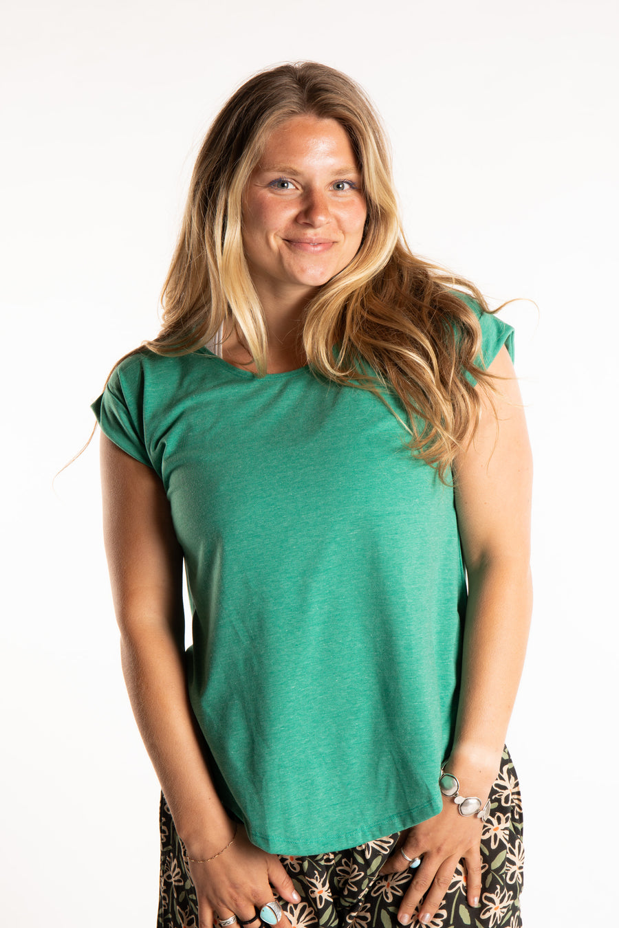 Sophie is wearing size S/M Casual Basic Tee in Aquamarine Heather