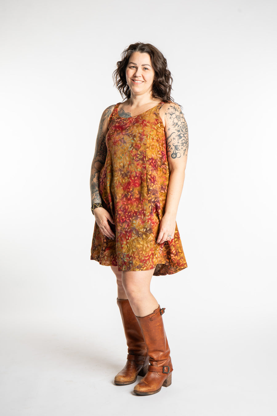 Morgan is wearing the Amber Surya Batik Sundress in size M 