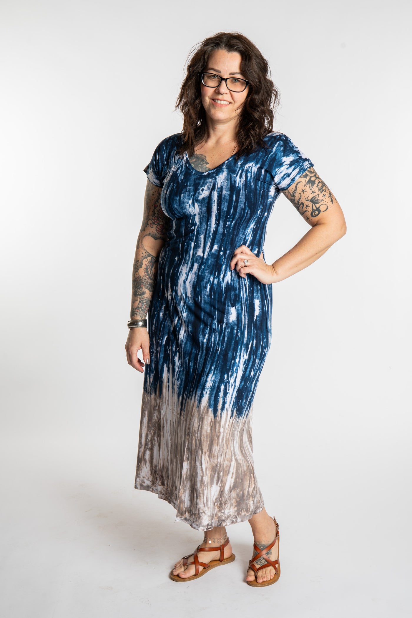Morgan is wearing the Indigo Tara Tie Dye Maxi Dress in size M