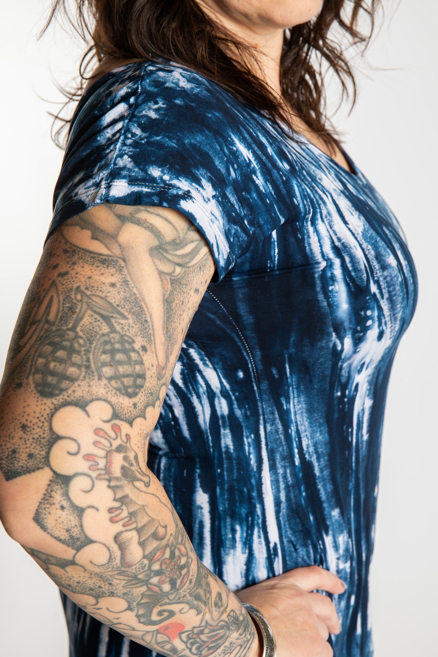 Morgan is wearing the Indigo Tara Tie Dye Maxi Dress in size M