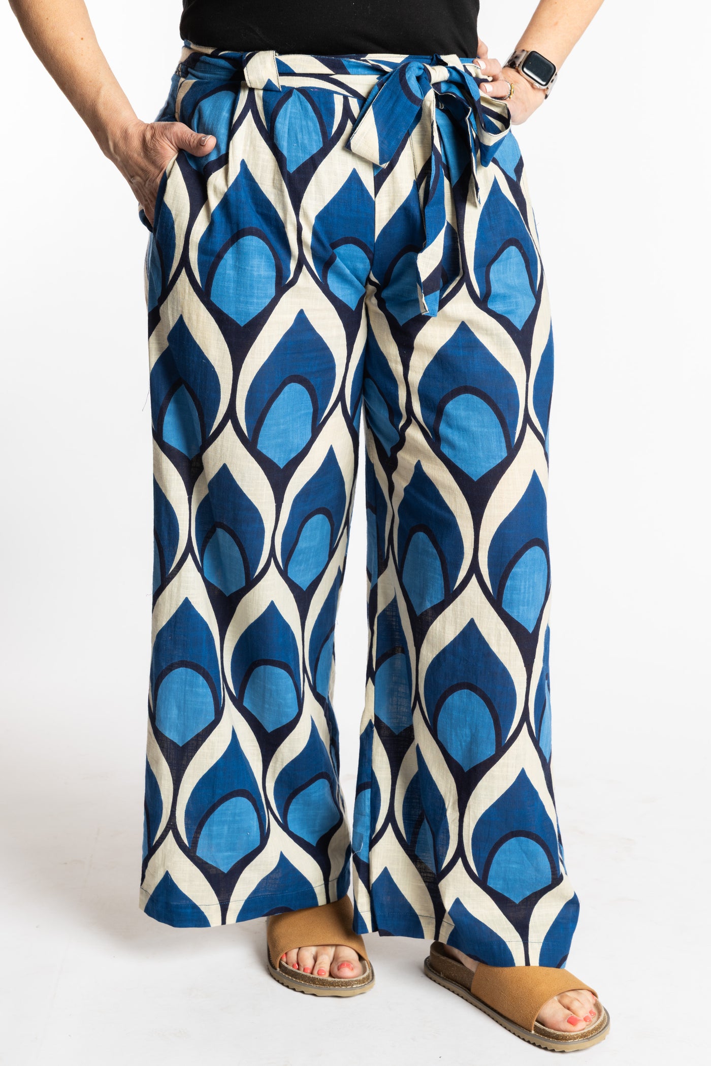 Betty is wearing the L/XL blue leaf Wide Leg Boho Cotton Pants