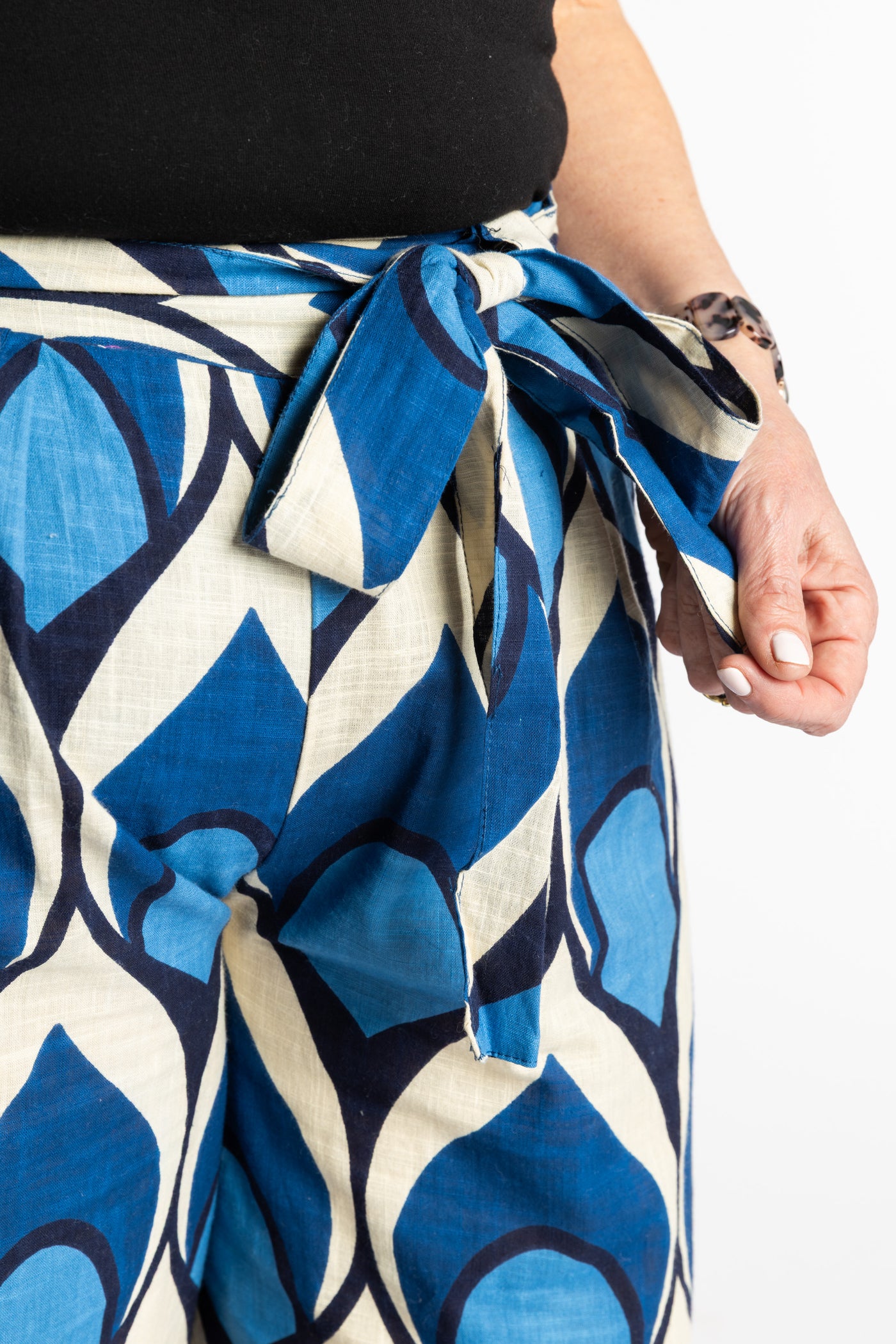 Betty is wearing the L/XL blue leaf Wide Leg Boho Cotton Pants