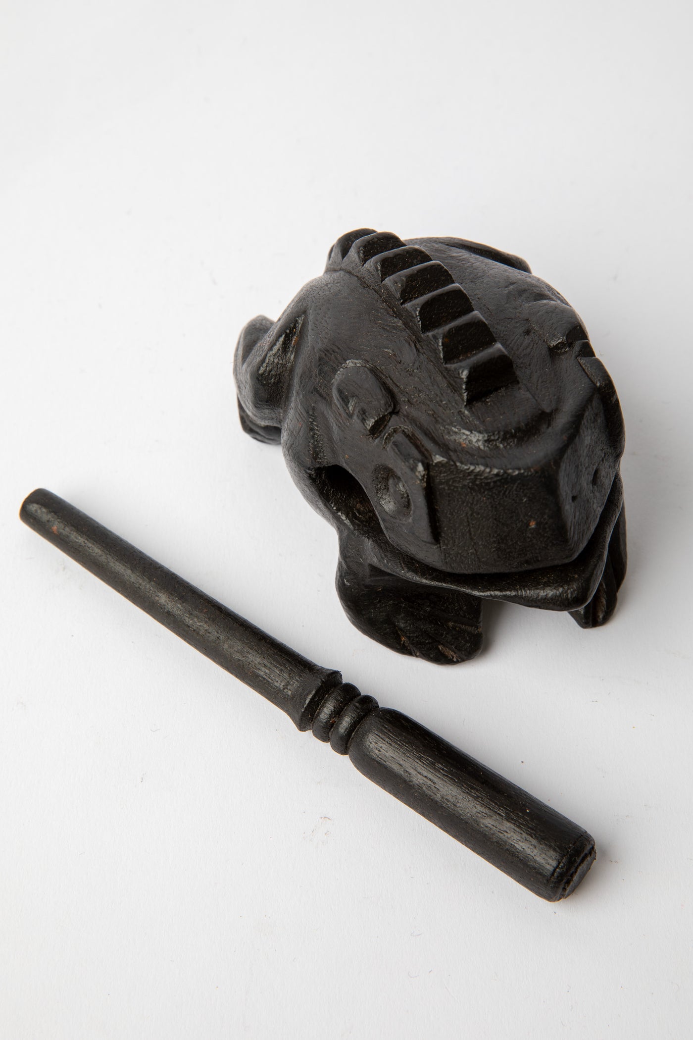 Guiro Croaking Frog Instrument