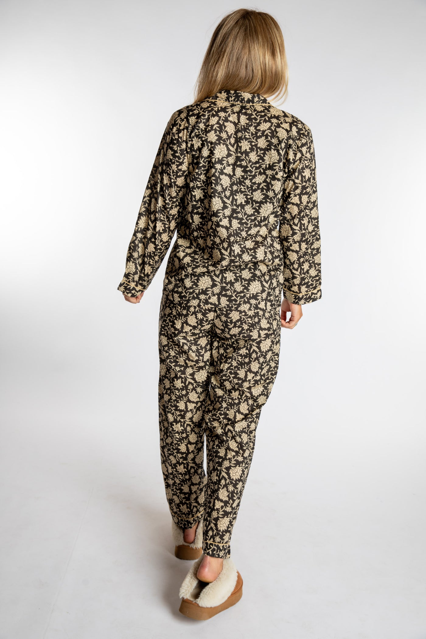 Sophie is wearing the Black floral Jaipur Printed Pajama Set in S/M