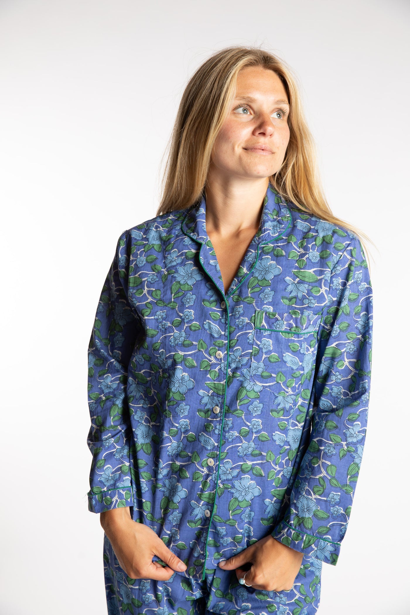 Sophie is wearing the Blue Blooms Jaipur Printed Pajama Set in S/M