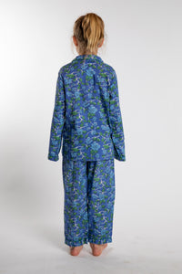 Louisa, age 7, wearing the size 4/5 Kids Jaipur Printed Pajama Set in Blue Blooms
