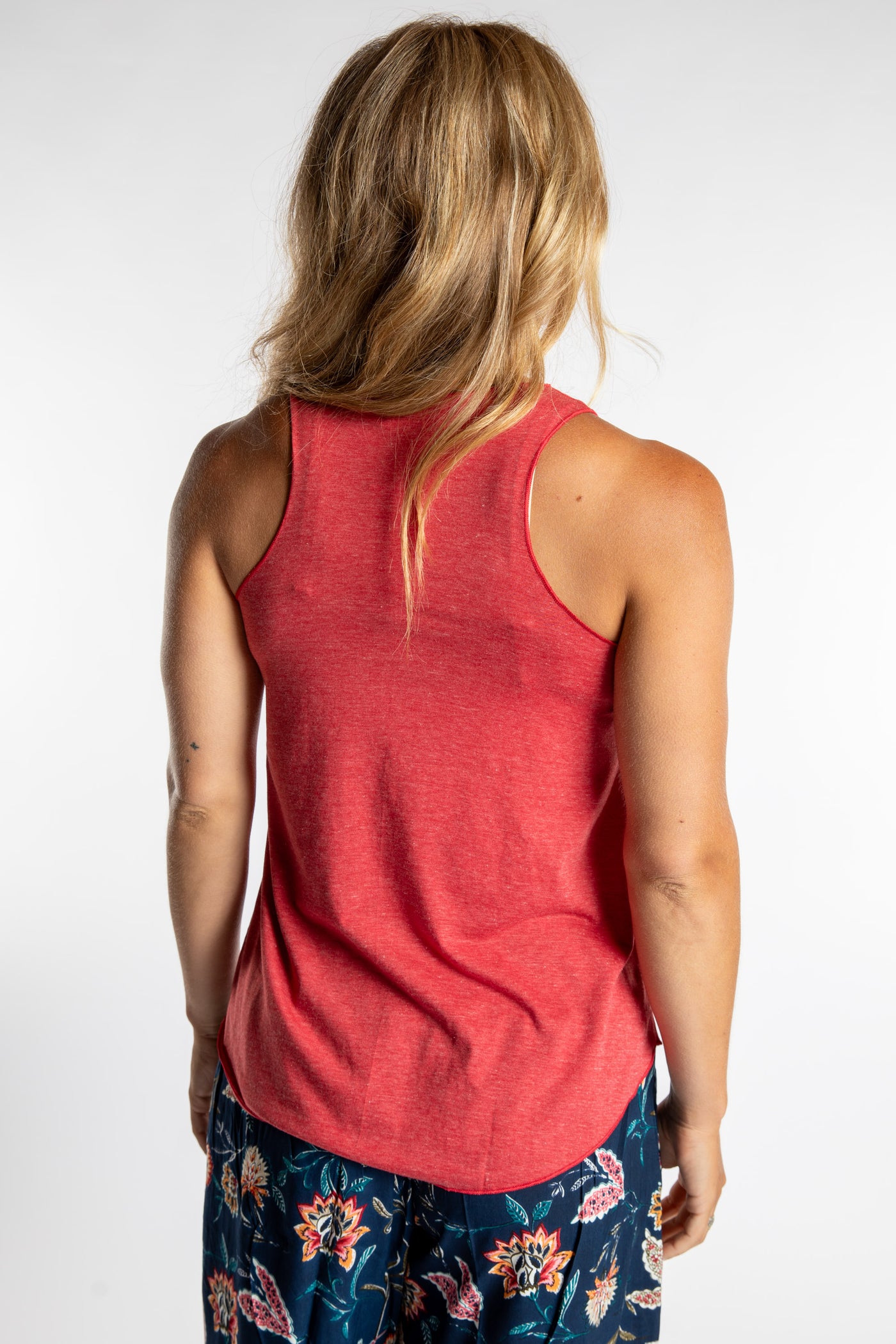 Sophie is wearing size S/M tank top in Red Lobster