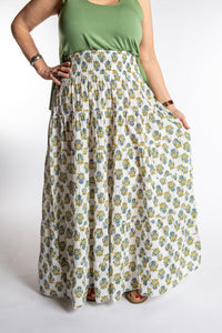Betty is wearing the one size Indira Prairie Skirt in Bouquet