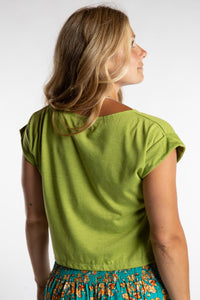 Sophie is wearing the Clover in S/M