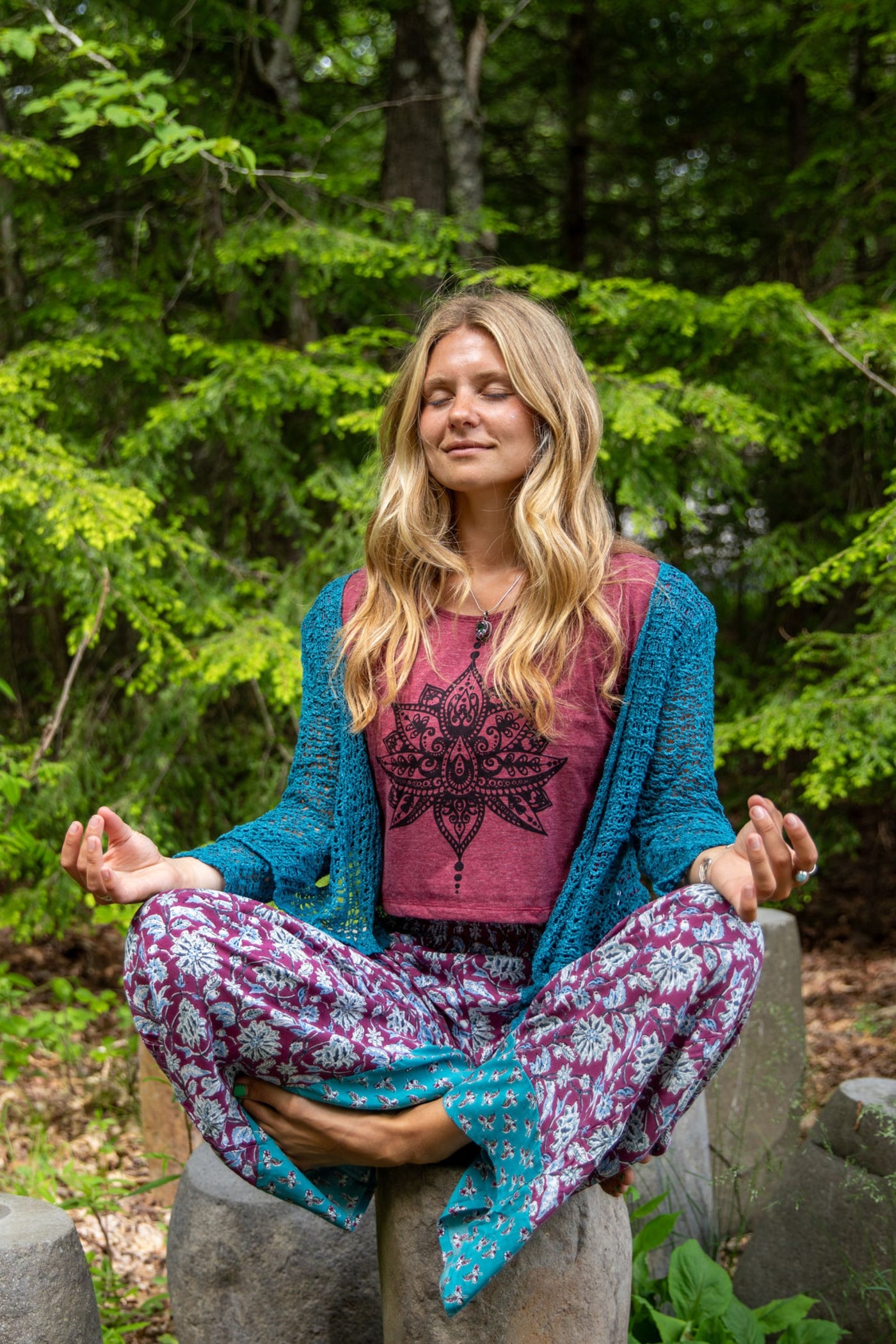 Kali Graphic Crop T