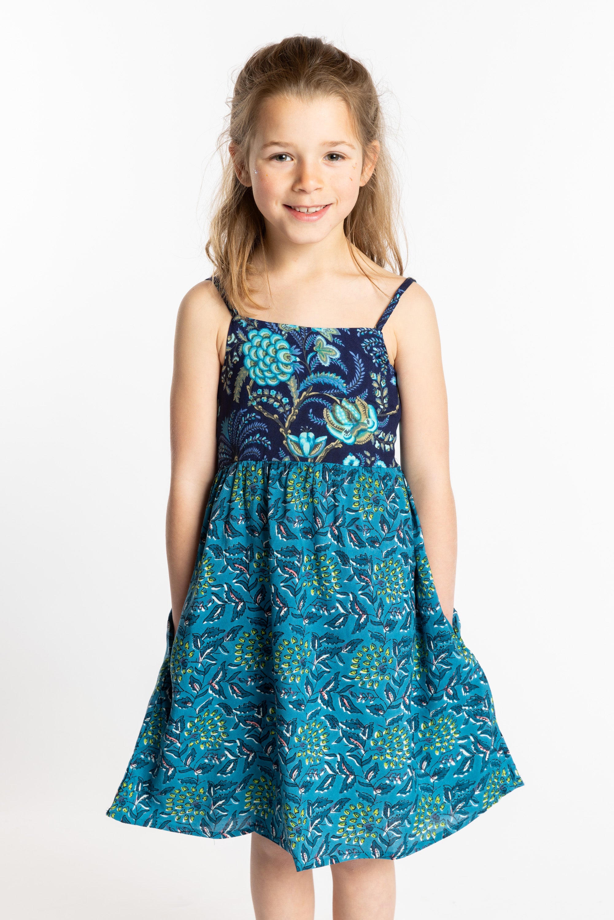 ※新品未使用【Fish&Kids】Retro Fowers Dress 4-5Y FISH & KIDS SS25 FLOWERS SAILOR DRESS