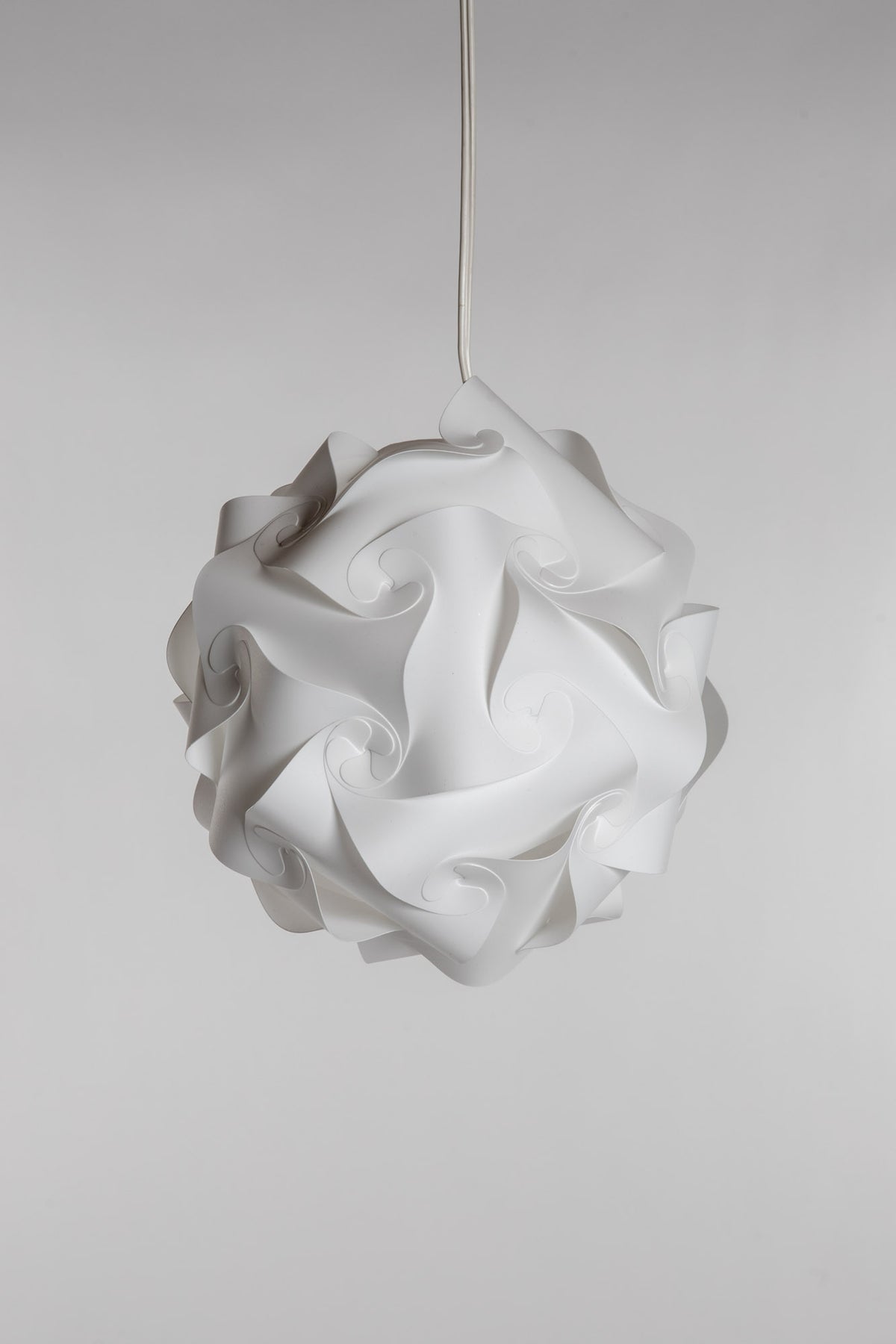 Medium Puzzle Lamp in White