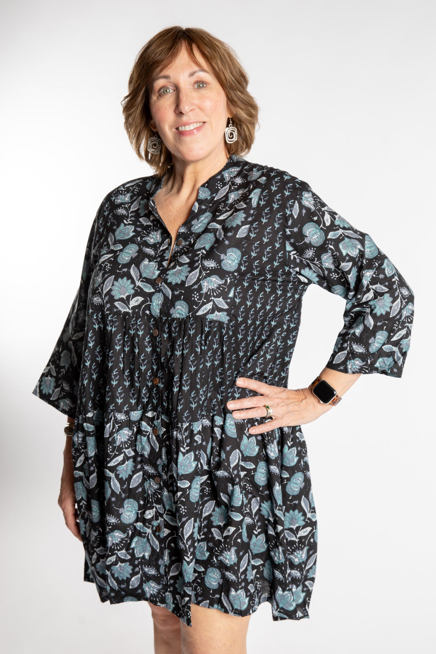 Betty is wearing the one size Shivani Tonal Cotton Tunic in Black