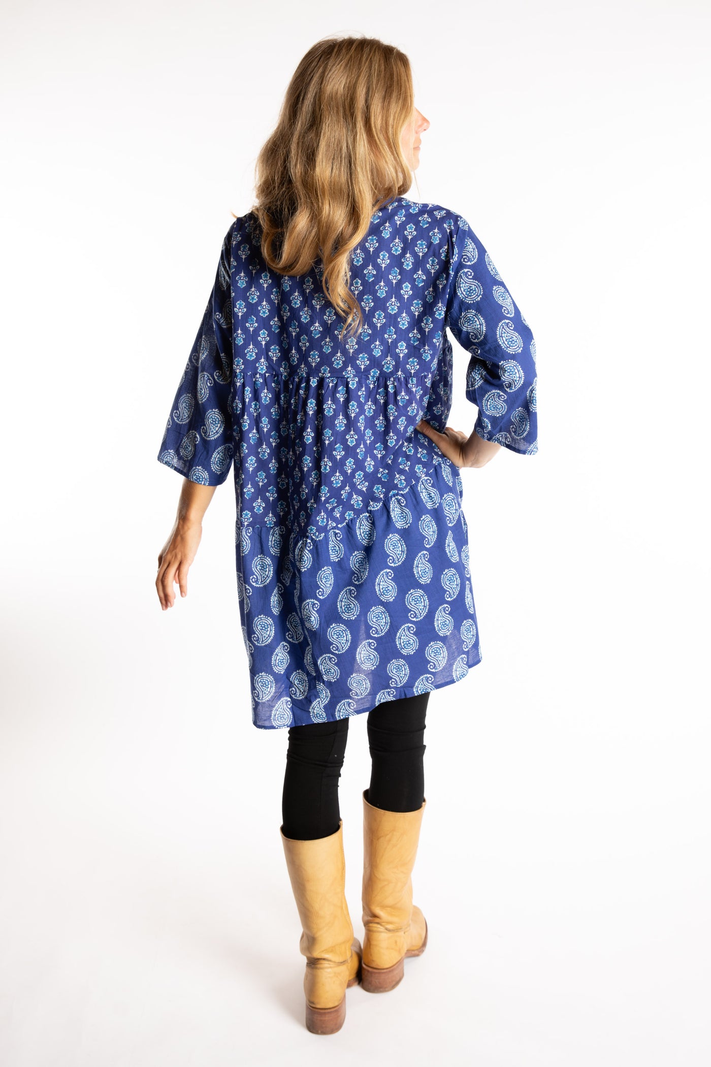 Sophie is wearing the one size Shivani Tonal Cotton Tunic in Indigo