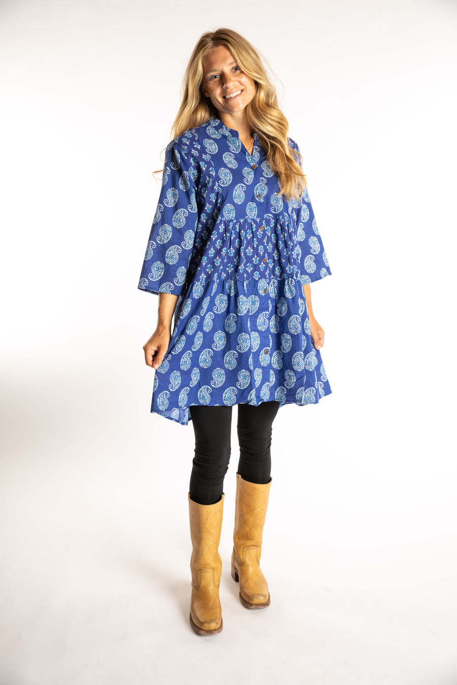 Sophie is wearing the one size Shivani Tonal Cotton Tunic in Indigo