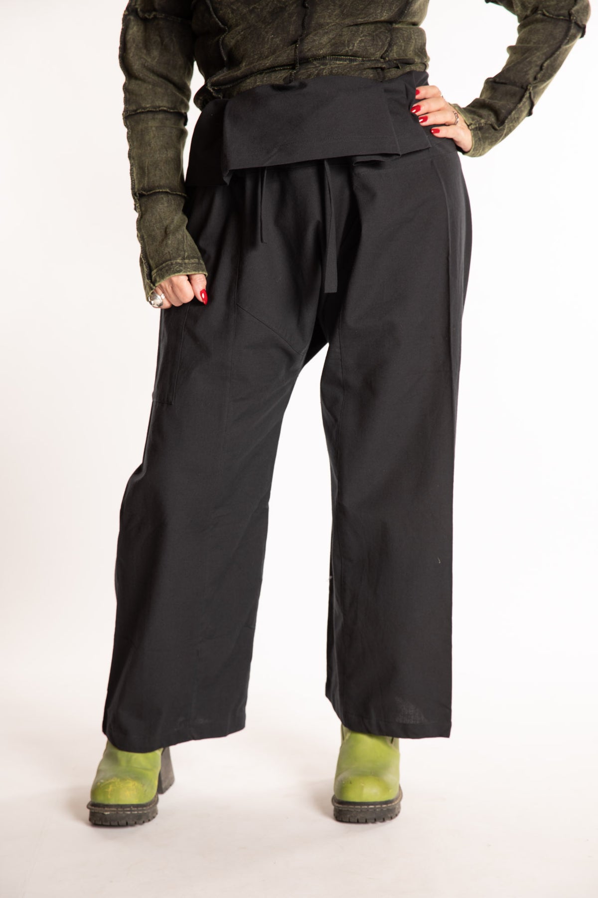 Susan is wearing the Thai Fisherman Pocket Pants in Black