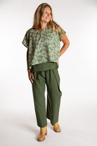 Sophie is wearing the Olive Thai Fisherman Pocket Pants 