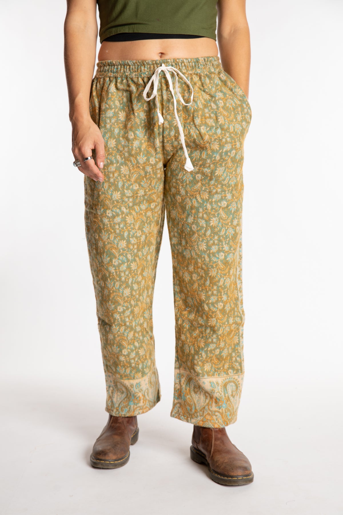 Sophie is wearing the S/M Veda Soft Brushed Pants in Green